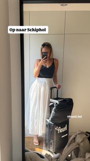 Dee van der Zeeuw feet photo 1