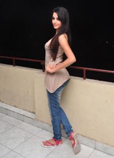 Deeksha Panth feet photo 9