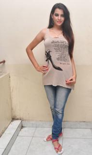 Deeksha Panth feet photo 8