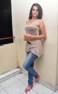 Deeksha Panth feet photo 5