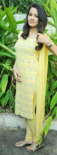 Deeksha Panth feet photo 2