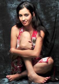 Deeksha Panth feet photo 5