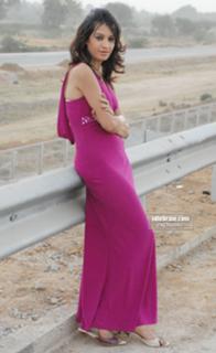 Deeksha Panth feet photo 8