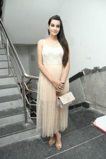 Deeksha Panth feet photo 9