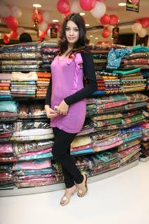 Deeksha Panth feet photo 17