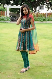Deeksha Panth feet photo 8