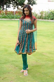Deeksha Panth feet photo 6