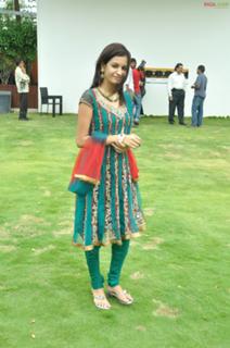 Deeksha Panth feet photo 4