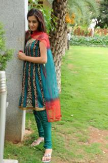 Deeksha Panth feet photo 19