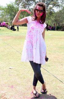 Deeksha Panth feet photo 19
