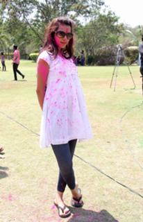 Deeksha Panth feet photo 18