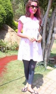 Deeksha Panth feet photo 16