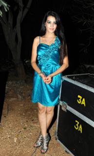 Deeksha Panth feet photo 4