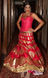 Deeksha Panth feet photo 7