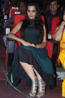 Deeksha Panth feet photo 3