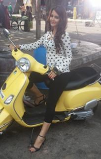 Deeksha Panth feet photo 13
