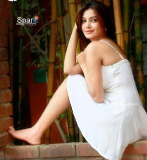 Deeksha Panth feet photo 11