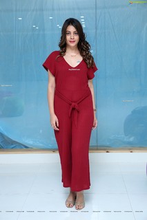 Deeksha Panth feet photo 1