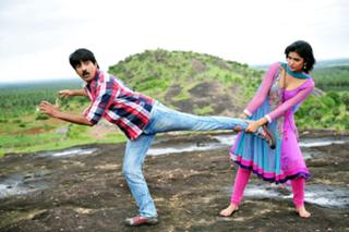 Deeksha Seth feet photo 20