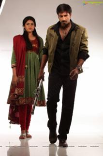 Deeksha Seth feet photo 8