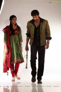 Deeksha Seth feet photo 5