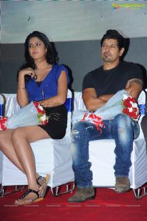 Deeksha Seth feet photo 7