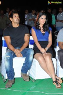 Deeksha Seth feet photo 6