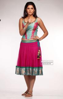 Deeksha Seth feet photo 6