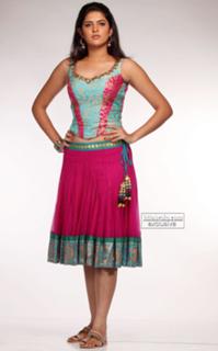 Deeksha Seth feet photo 3