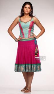 Deeksha Seth feet photo 17