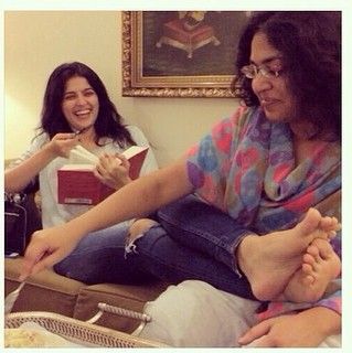 Deeksha Seth feet photo 2