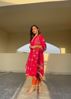 Deep Sehgal feet photo 4