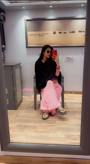 Deep Sehgal feet photo 11