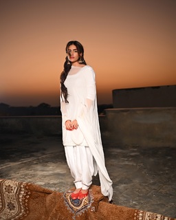 Deep Sehgal feet photo 8