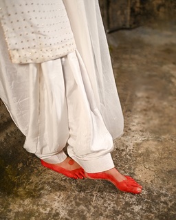 Deep Sehgal feet photo 4