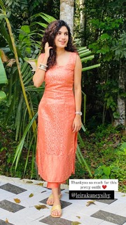 Deepa Thomas feet photo 9