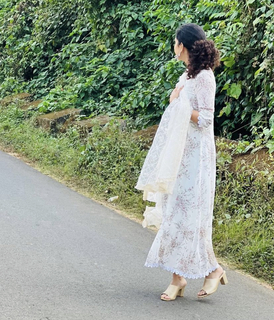 Deepa Thomas feet photo 10
