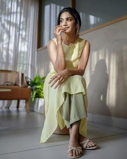 Deepa Thomas feet photo 3