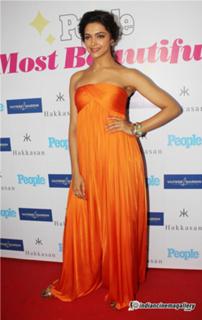 Deepika Padukone feet photo thumbnail