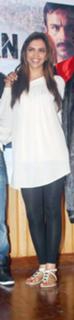 Deepika Padukone feet photo thumbnail