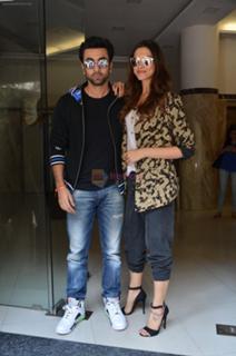 Deepika Padukone feet photo thumbnail