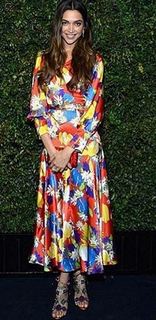 Deepika Padukone feet photo thumbnail