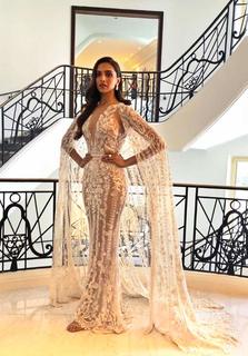 Deepika Padukone feet photo thumbnail
