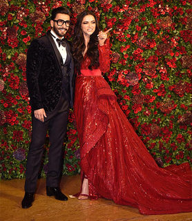 Deepika Padukone feet photo thumbnail