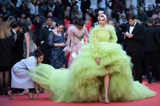 Deepika Padukone feet photo thumbnail