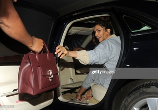 Deepika Padukone feet photo thumbnail