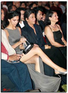 Deepika Padukone feet photo thumbnail