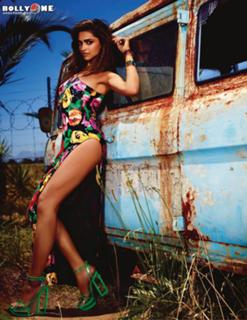 Deepika Padukone feet photo thumbnail