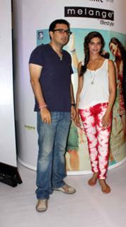 Deepika Padukone feet photo thumbnail