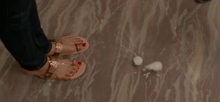 Deepika Padukone feet photo thumbnail